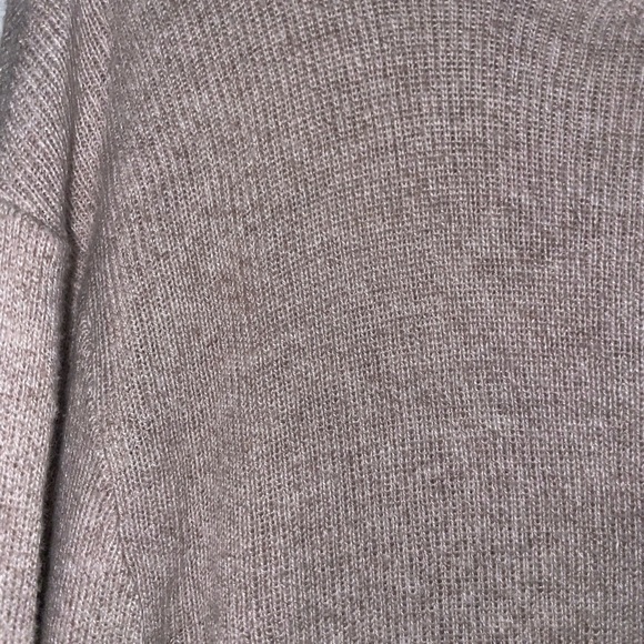 Express Sweater - Picture 3 of 4